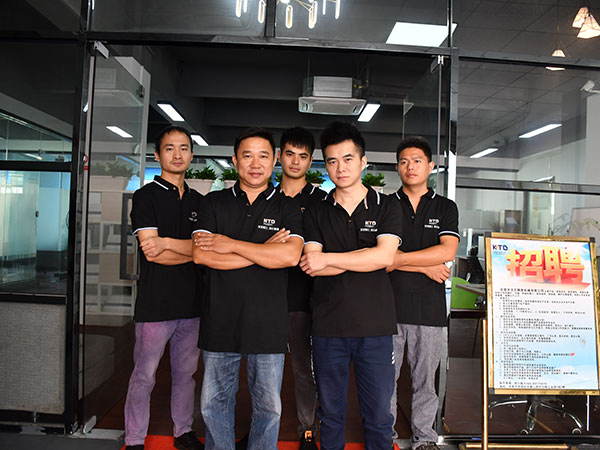 研發(fā)技術團隊合照